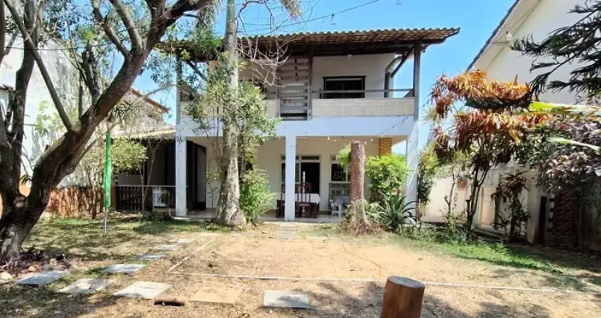 Casa 3 quartos duplex a poucos passos da praia de piratininga
