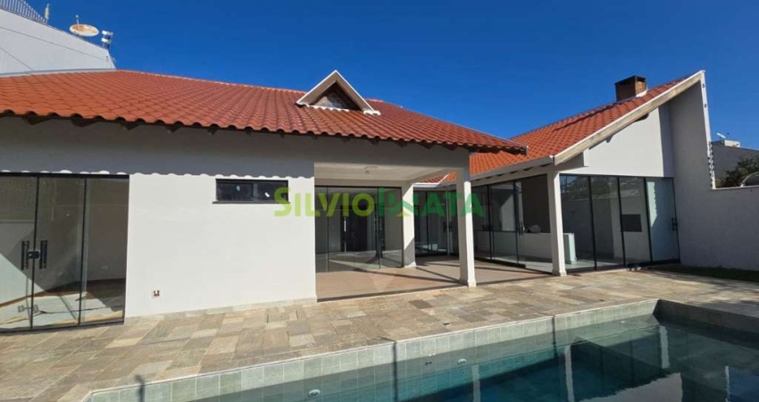 Casa à venda Maringá, uma oportunidade única: Casa Espetacular no Jardim Guaporé com 5 Dormitórios
