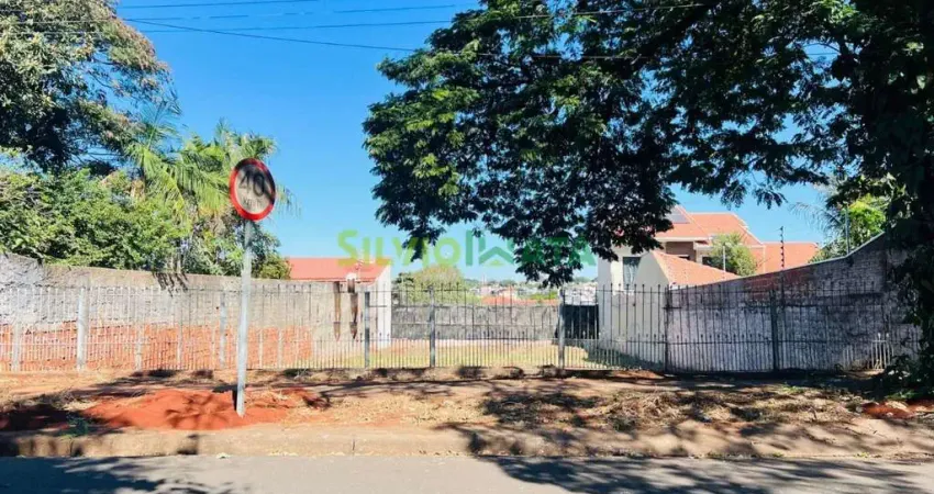 Lote à venda por R$ 850.000,00 na Zona 04 de Maringá-PR