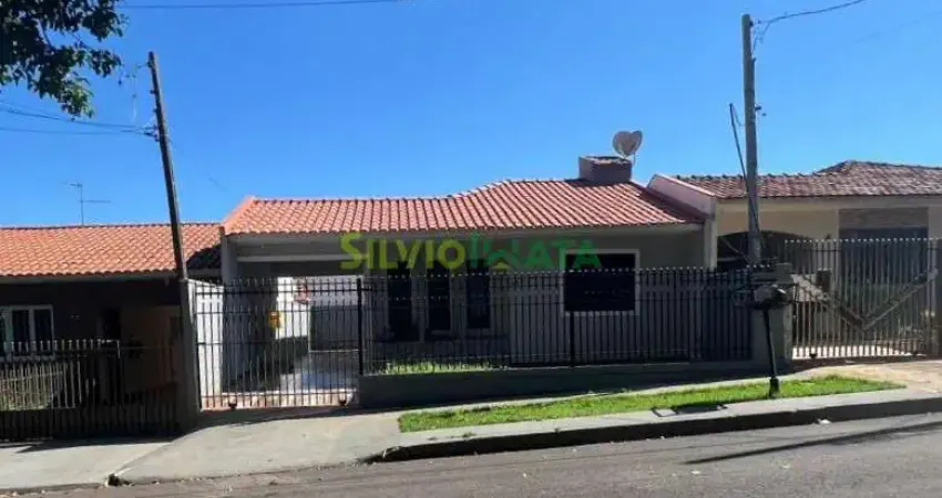 Casa bem localizada no Parque das Grevíleas 3!