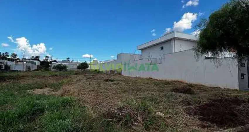 Terreno à venda por R$ 330.000,00 no Jardim Munique, em Maringá-PR.