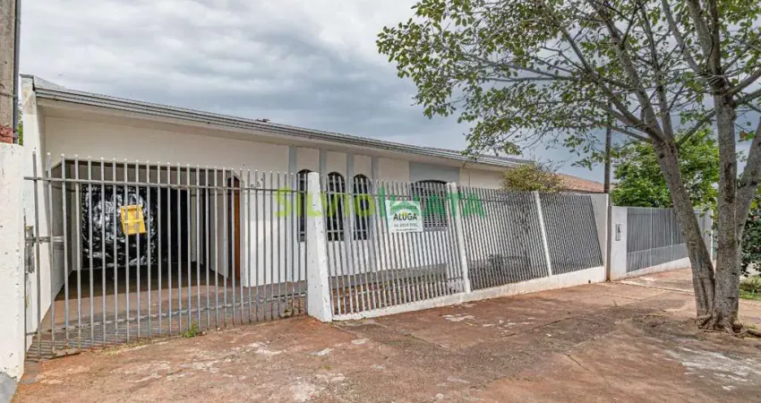 EXCELENTE CASA DE 04 QUARTOS PARA MORAR NO PARQUE DAS GREVÍLEAS.
