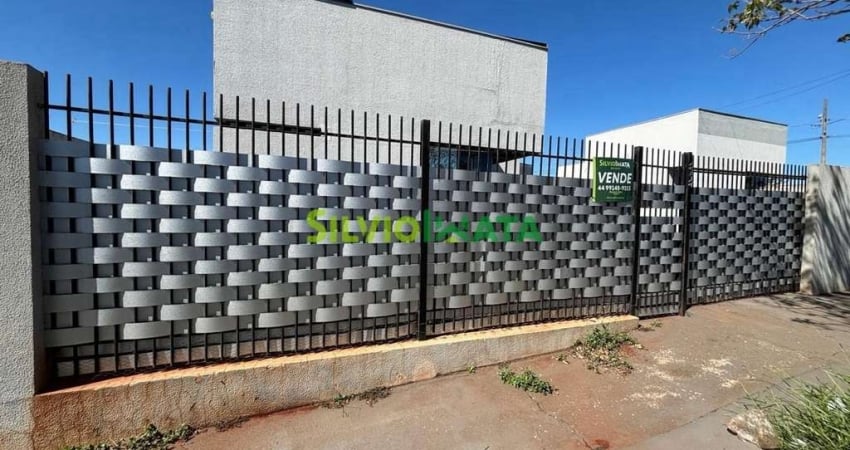 EXCELENTE CASA DE 02 QUARTOS, SEMI MOBILIADA PARA MORAR NO RESIDENCIAL ARREZZO.