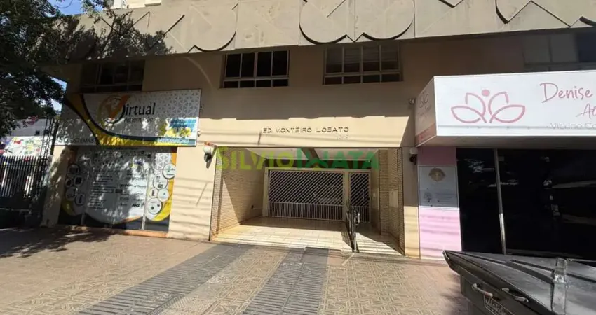 EXCELENTE APARTAMENTO NO ED. MONTEIRO LOBATO, SEMI MOBILIADO, PARA MORAR PRÓXIMO AO BOSQUE, ZONA 03.