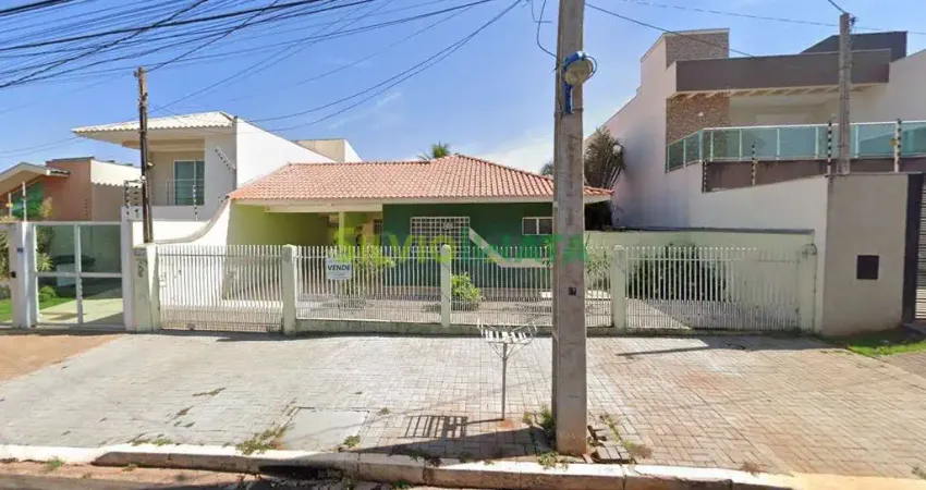 Casa à venda por R$ 900.000,00 no Jardim Iguaçu, Maringá-PR