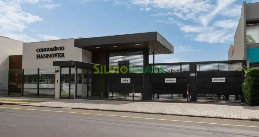 Sobrado á venda no condomínio hannover  com piscina, escritório, playground e closet