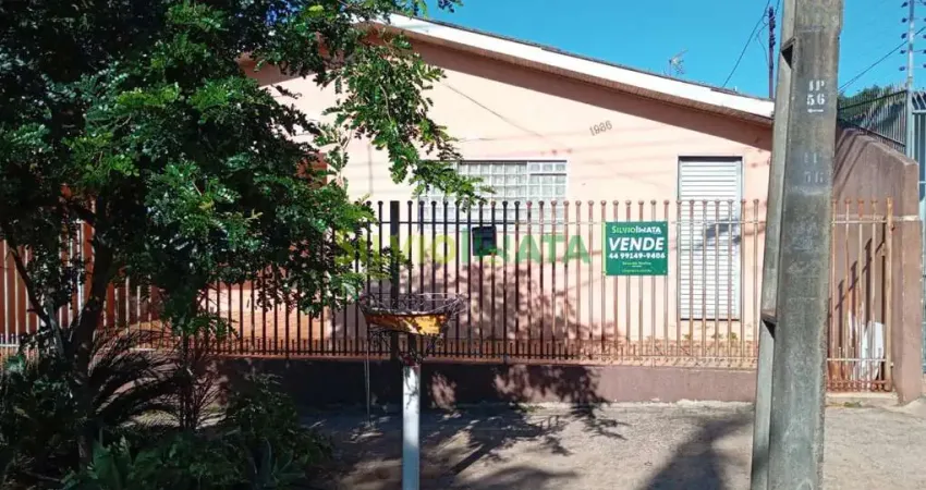 Casa com 3 quartos à venda na Rua Carlos Chagas, 1986, Zona 05, Maringá