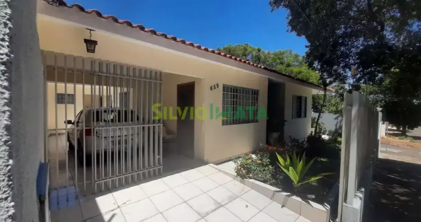 Casa com 3 quartos à venda na Avenida Américo Belay, 689, Jardim Imperial, Maringá