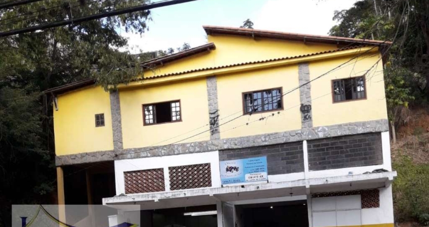 Prédio à venda no Centro, Paty do Alferes 