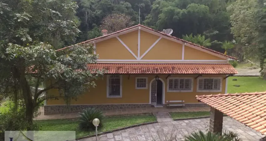 Fazenda em Sacra Família do Tinguá - Engenheiro Paulo de Frontin, RJ
