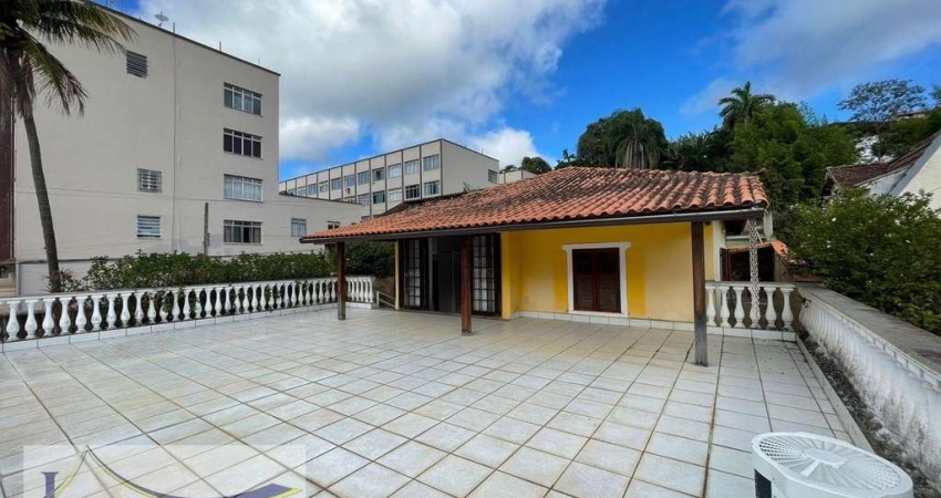 Casa em Centro - Miguel Pereira, RJ