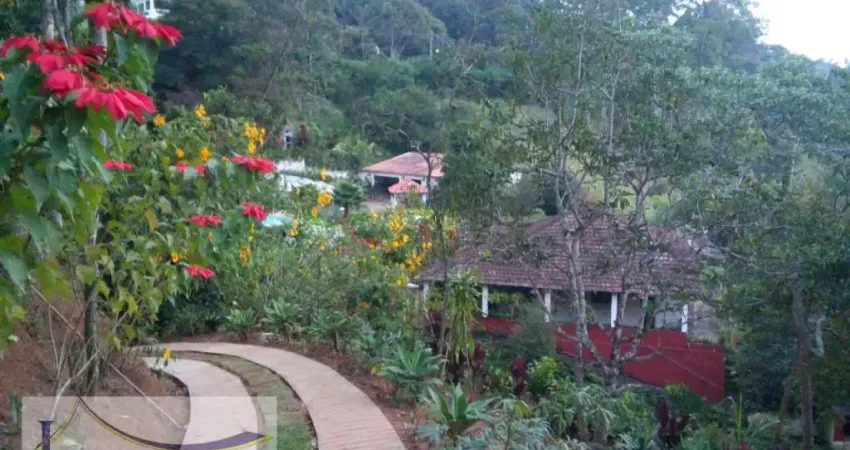 Sítio em Palmares - Paty do Alferes, RJ
