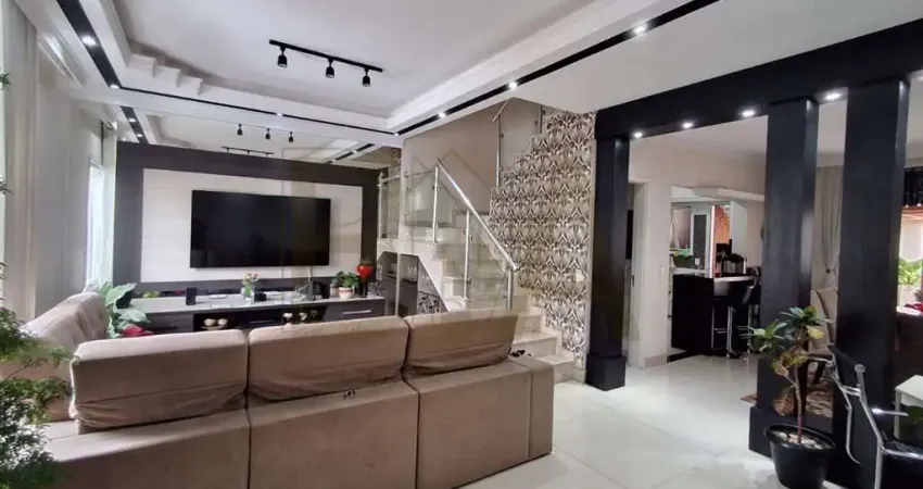 3 dormitórios sendo uma suíte com closet e varanda.