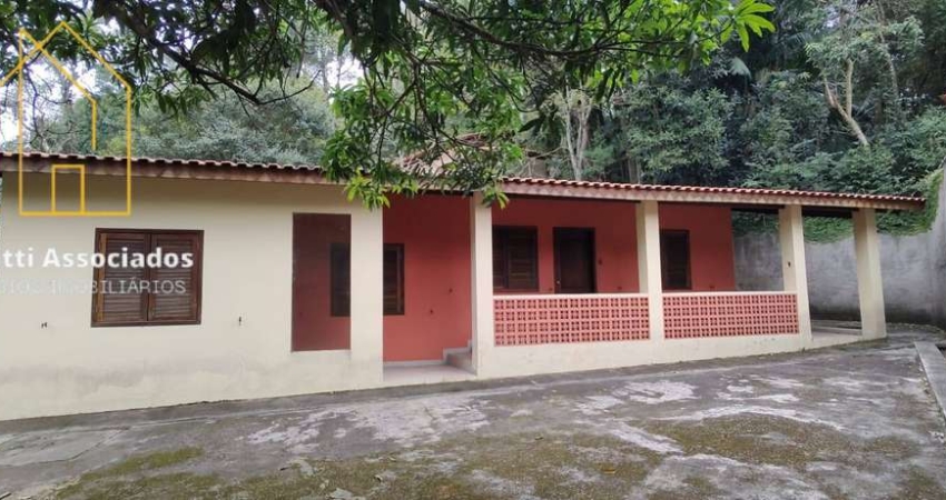 Casa Térrea, rua sem saida, Km.26, terreno com 769m², arvores frutiferas,