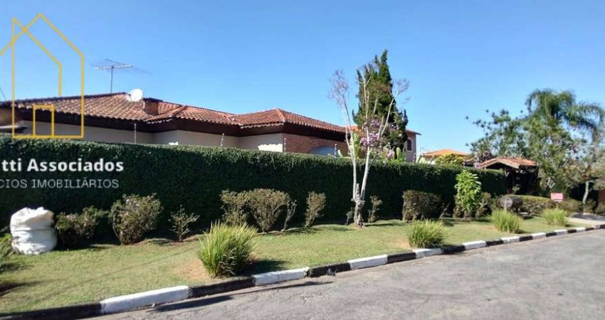 Casa térrea, estilo Fazenda Condomínio de excelente padrão