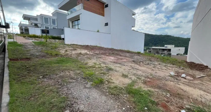 Ótimo terreno em muito suave declive, no condomínio mais procurado de Juiz de Fora, o Estrela Alta!