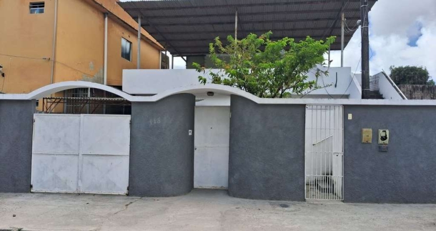 Casa à Venda em Jiquiá, Recife: 5 Quartos, 200m² por R$365.000
