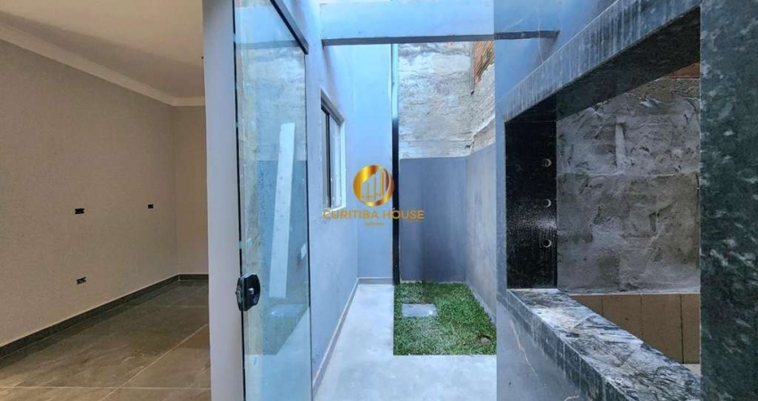 Sobrado novo com  3 quartos e área gourmet  a poucos metros da Rua Nicola Pellanda Umbará