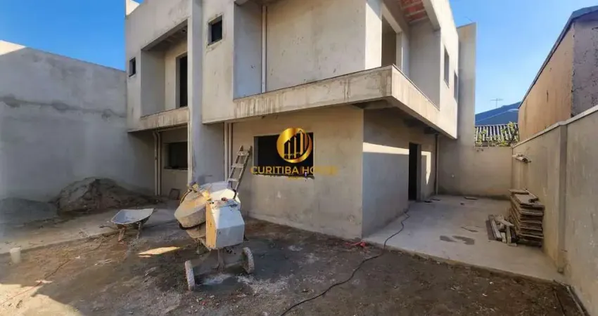 Sobrado 4 quartos sendo 1 suíte com terraço e 2 vagas de garagem.