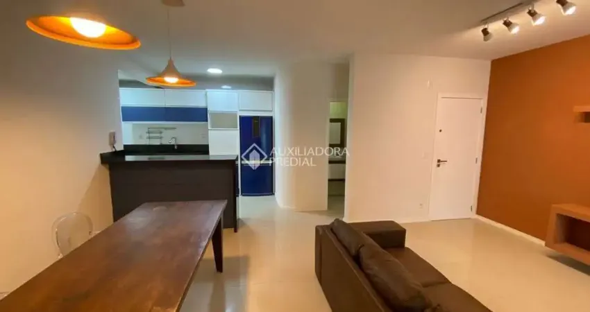 Apartamento com 4 quartos para alugar na Rua Radialista Dakir Polidoro, 260, Campeche, Florianópolis