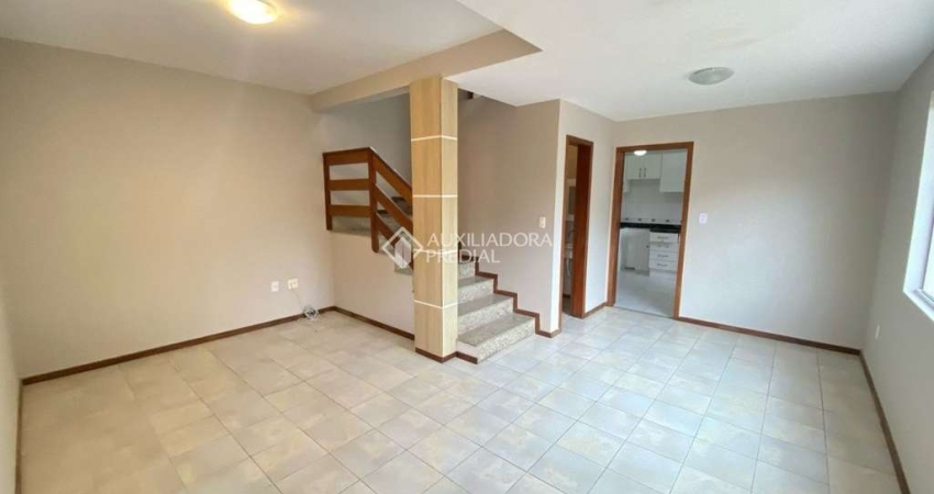 Casa com 3 quartos para alugar na Rua Coronel Maurício Spalding de Souza, 742, Santa Mônica, Florianópolis