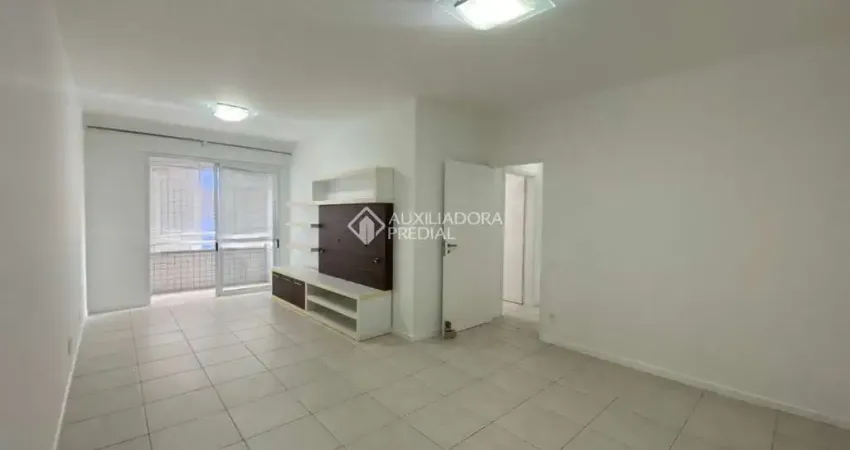 Apartamento com 3 quartos para alugar na Rua Cristóvão Nunes Pires, 180, Centro, Florianópolis