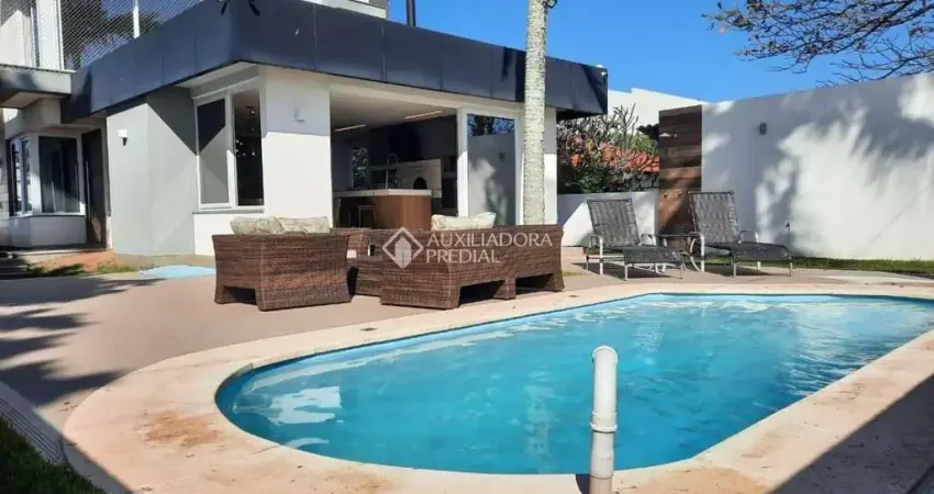 Casa em condomínio fechado com 3 quartos para alugar na Presidente João Goulart, 171, Jardim Atlântico, Florianópolis