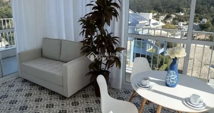 Apartamento com 1 quarto para alugar na Rua Júlio D'Acia Barreto, 161, Carvoeira, Florianópolis