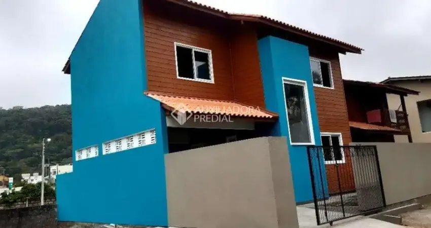 Casa com 3 quartos para alugar na Avenida Pequeno Príncipe, 5, Campeche, Florianópolis