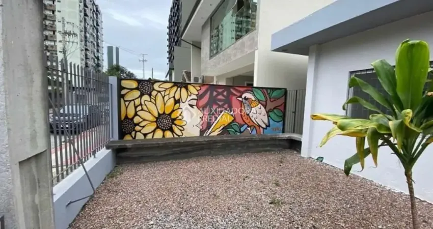 Apartamento com 1 quarto para alugar na Rua Professor Simão José Hess, 82, Trindade, Florianópolis