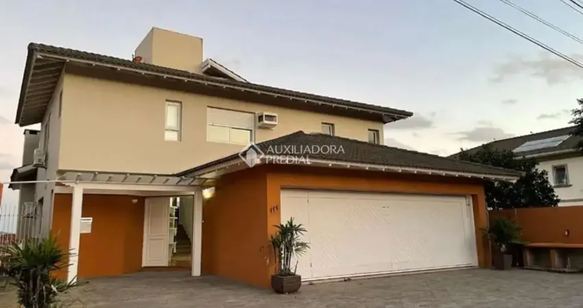 Casa em condomínio fechado com 4 quartos para alugar na Rua das Amendoeiras, 111, Lagoa da Conceição, Florianópolis