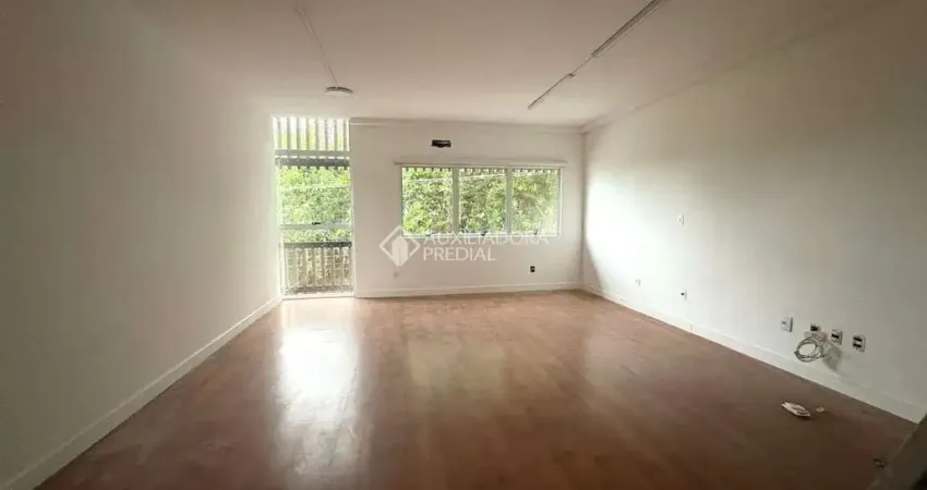Sala comercial para alugar na Avenida Afonso Delambert Neto, 619, Lagoa da Conceição, Florianópolis
