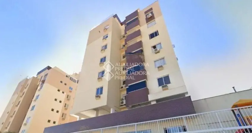 Apartamento com 2 quartos para alugar na Avenida Governador Jorge Lacerda, 1835, Costeira do Pirajubaé, Florianópolis