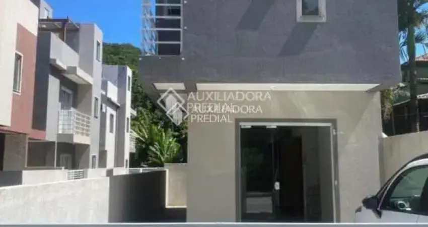 Casa com 3 quartos para alugar na Rua Pau de Canela, 462, Rio Tavares, Florianópolis