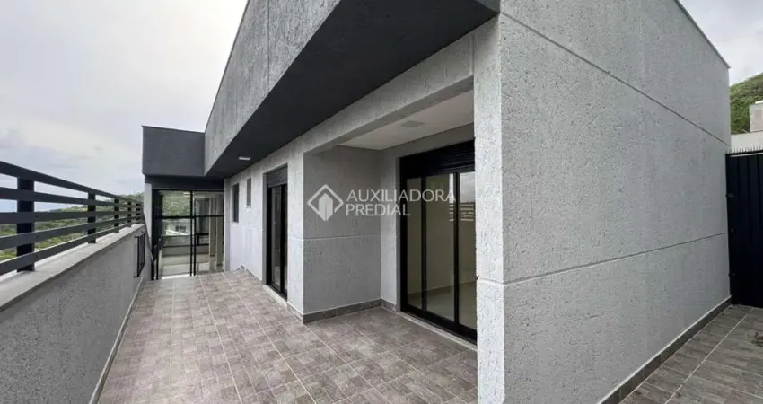 Casa com 3 quartos para alugar na Servidão Antônio Cordeiro, 110, Saco Grande, Florianópolis