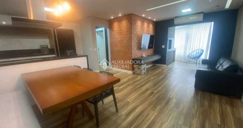 Apartamento com 3 quartos para alugar na Rua Nivaldo Dias, 183, Campeche, Florianópolis