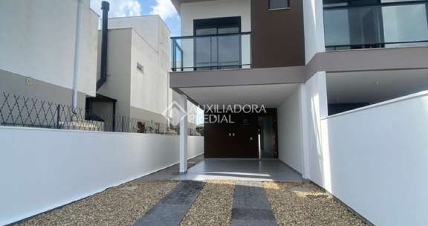 Casa com 3 quartos para alugar na A Loteamento Mares Do Sul, 20, Campeche, Florianópolis