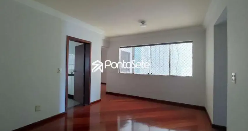 Apartamento com 4 quartos para alugar no Centro, Divinópolis 