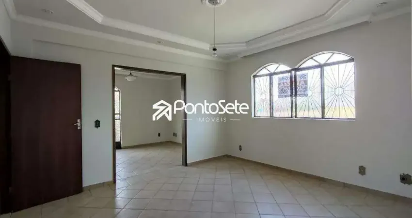 Apartamento com 4 quartos para alugar no Porto Velho, Divinópolis 
