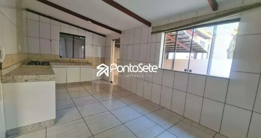 Casa com 3 quartos para alugar na Nossa Senhora das Graças, Divinópolis