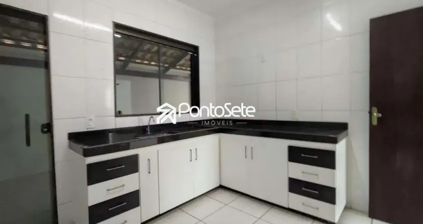 Casa com 3 quartos para alugar no Halin Souki, Divinópolis 