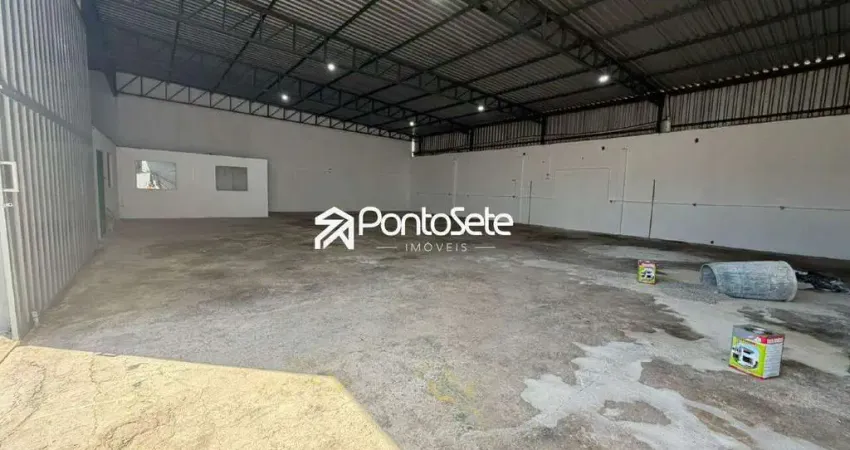 Barracão / Galpão / Depósito para alugar no Levindo Paula Pereira, Divinópolis 