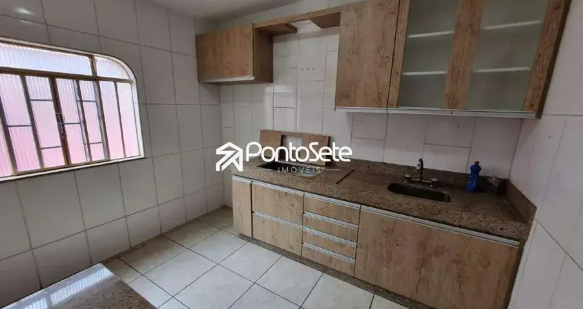 Casa com 3 quartos para alugar no Santa Clara, Divinópolis 