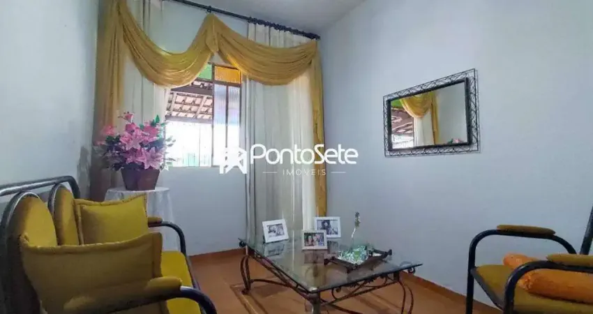 Casa com 3 quartos para alugar no Jardim Candelária, Divinópolis