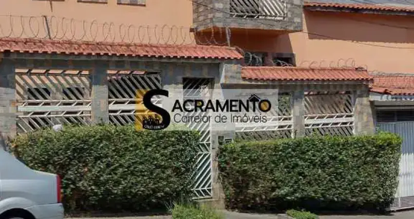 Casa espaçosa para morar ou investir na Região do Parque do Carmo!