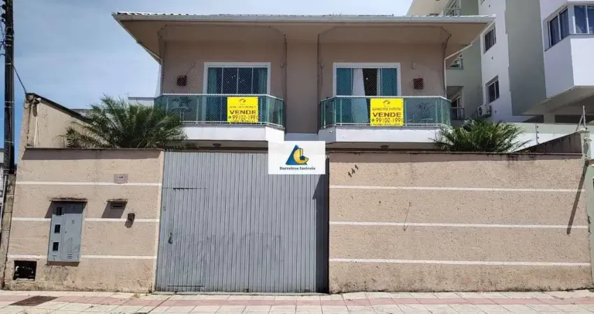 Casa com 3 quartos à venda na Avenida Jaime Estefano Becker, Areias, São José