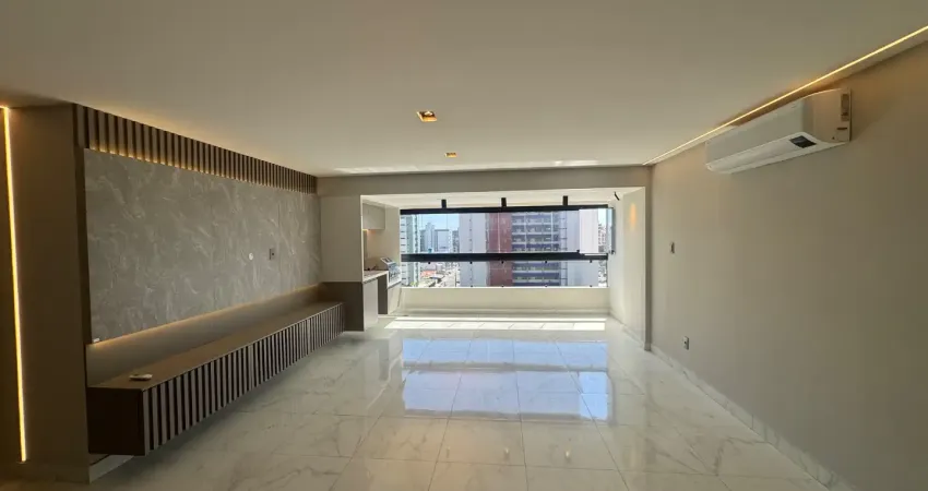 Lindo imóvel totalmente reformado e projetado com 03 quartos + DCE