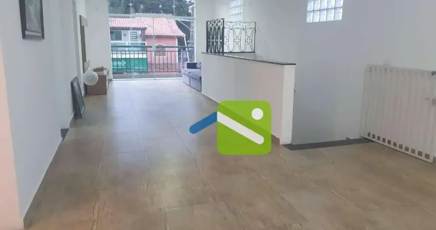 Sobrado com 3 dormitórios para alugar, 140 m² por R$ 2.850/mês - Jardim do Engenho - Cotia/SP