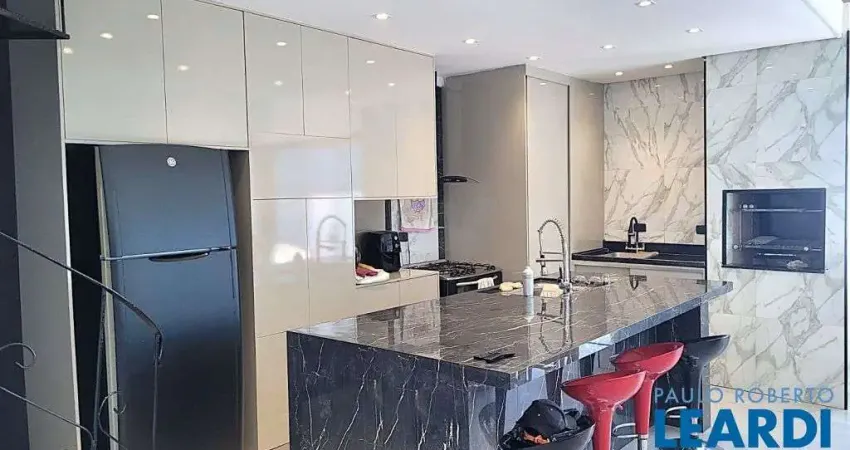 Casa em condomínio fechado com 3 quartos à venda na Rua Padre Eugênio, Jardim Jacinto, Jacareí