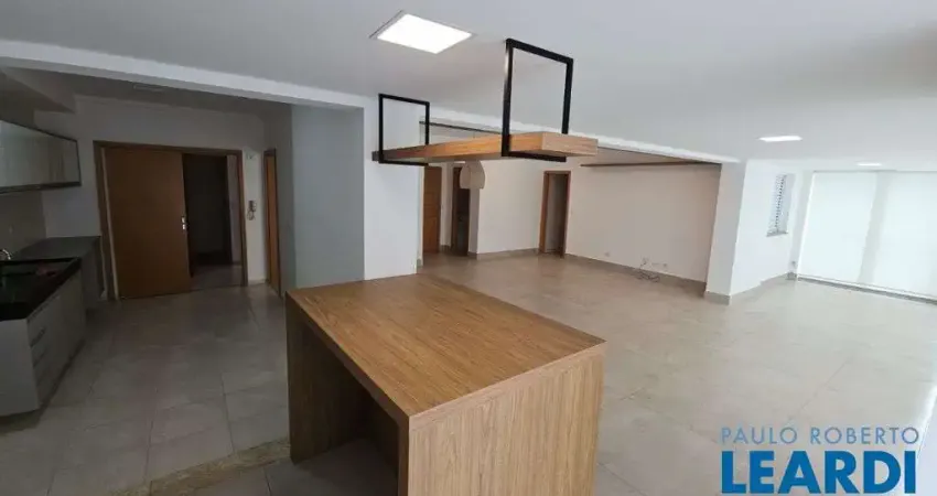 Apartamento com 4 quartos para alugar na Avenida do Tubarão, Jardim Aquárius, São José dos Campos